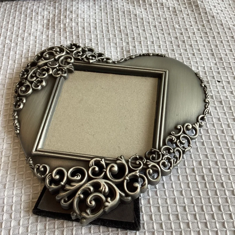 FREE Set of Silver Frames Heart Rectangle